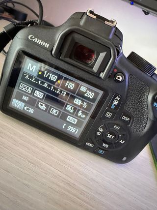 Canon EOS 1200D + Obiettivi 18-55mm e 50mm