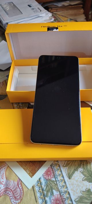 Móvil Realme 14x "rápido y a estrenar"