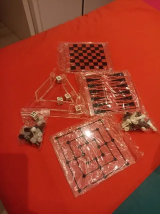 Juego de mesa acrílico 4 en 1