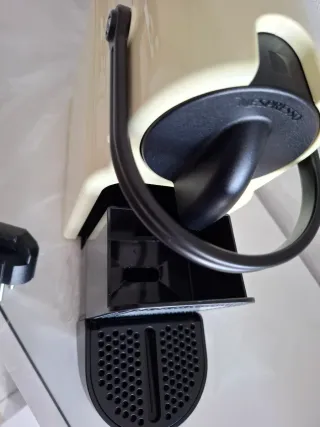 Macchina da caffè Nespresso EN80 Crema + capsule