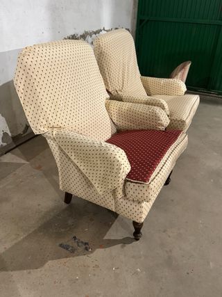 2 Sillones de Tela Beige y Rojo