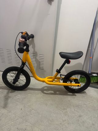 Bicicleta amarilla Runride 900 con freno Decathlon