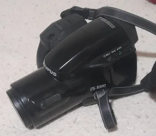 Cámara Olympus IS 1000 Negra