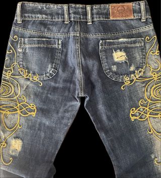 Vaqueros 2000s bordados dorados