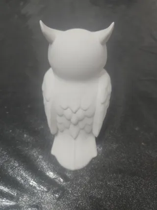 Gufo portafortuna in plastica