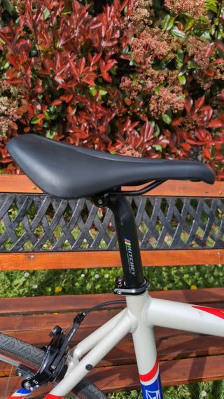 Bicicleta Trek, replica en aluminio.