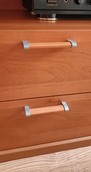 Mueble TV Madera Haya - Práctico y en Buen Estado