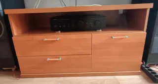 Mueble TV Madera Haya - Práctico y en Buen Estado