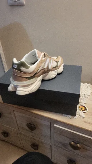 New Balance 9060 beige/verde