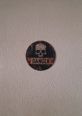 Póster Metal Vintage Desgastado "Danger I"