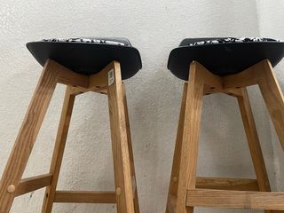 2 Sgabelli o Sedie Alte Stile Scandinavo