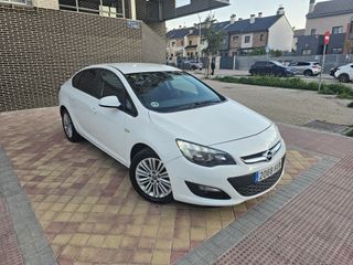 Opel Astra 1.7 CDTI 110CV EXCELLENCE 2014