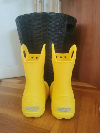 Botas de agua Crocs amarillas talla 25-26