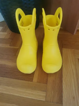 Botas de agua Crocs amarillas talla 25-26