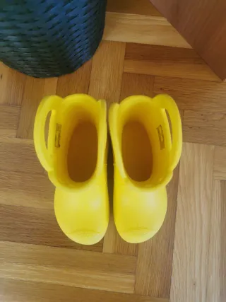 Botas de agua Crocs amarillas talla 25-26