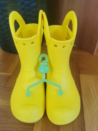 Botas de agua Crocs amarillas talla 25-26