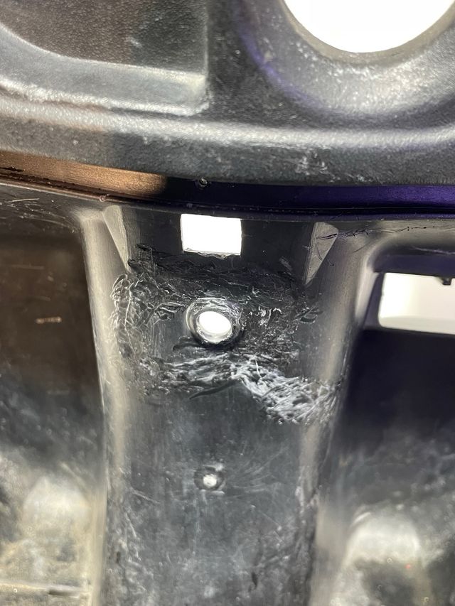 Contra escudo guantera Piaggio ZIP SP