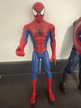Figuras Spiderman y Capitán América