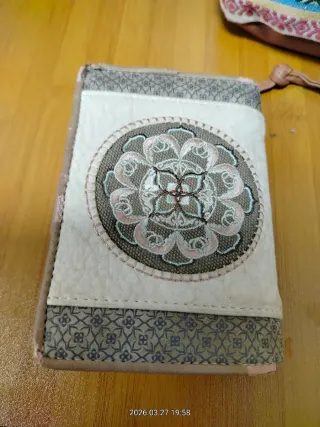 Mochila y cartera étnica