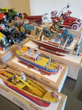 GRAN LOTE 19 JUGUETES HOJALATA PAYÁ EN CAJA