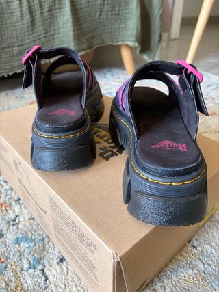 Sandalias Dr. Martens Rosa y Morado