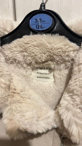 Chaqueta niña beige con borreguito