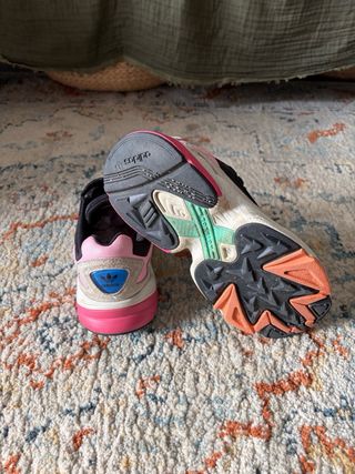 Zapatillas Adidas Negras y Rosas