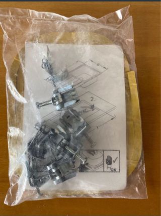 Piezas colocación fregadero metal y plástico