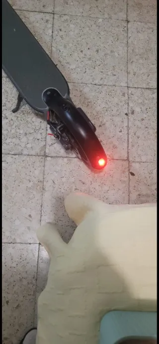 Patinete eléctrico listo para usarlo