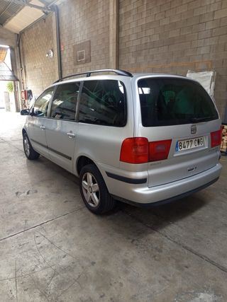 SEAT Alhambra Signa 130CV 1.9TDI 7asientos 5p