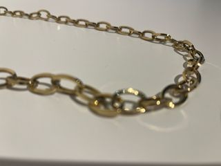 Collar de eslabones dorados