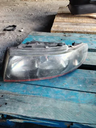 Faro Izquierdo Seat León MK1