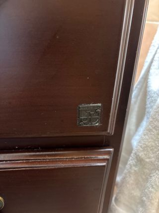 Mueble baño espejo lavabo grifo apliques