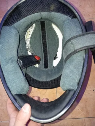 Casco negro