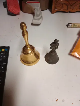 Campana de bronce y latón