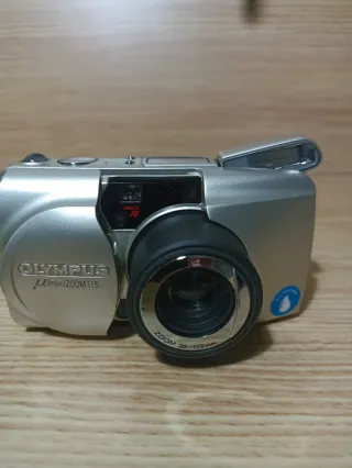 Cámara Olympus mju: ZOOM 115 Quartz Date