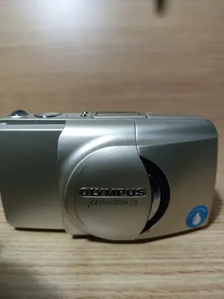 Cámara Olympus mju: ZOOM 115 Quartz Date