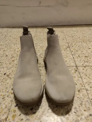 Botines Zara Beige talla 42 nuevos