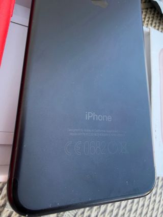 iPhone 7 Negro + funda + cargador USB-C