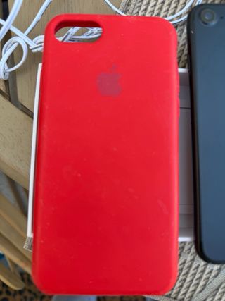 iPhone 7 Negro + funda + cargador USB-C