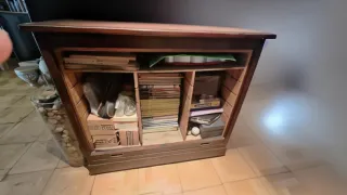 Mueble archivador madera persiana