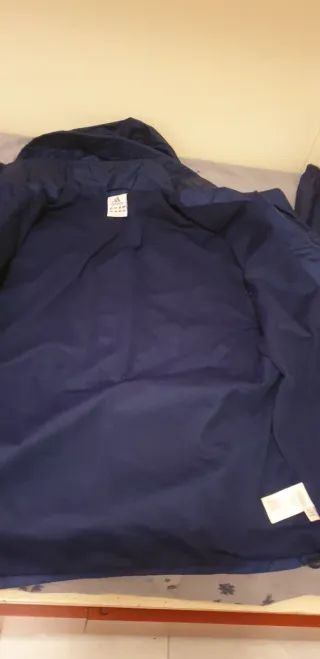 Giacca a vento  sportiva Adidas uomo blu