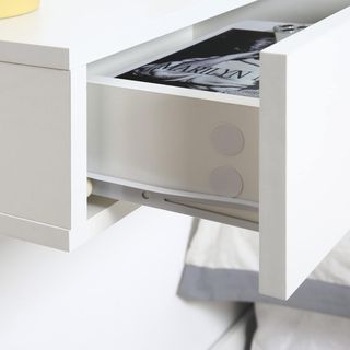 Set di 2 Comodini Sospesi per Camera da Letto, Comodini Moderni con Fissaggio a Parete, in Legno Bianco, 40X30X15Cm