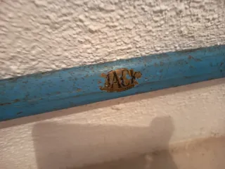 Sierra de mano curva azul