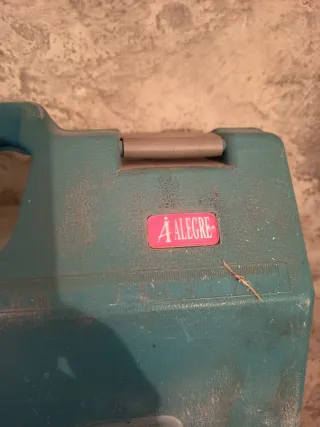 Taladro AEG B2E-13 con maletín