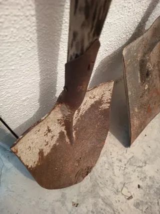 2 Palas de madera y metal