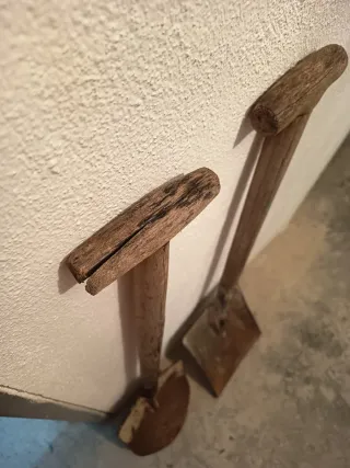 2 Palas de madera y metal