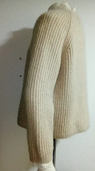 Jersey Jesei beige con cuello y manga