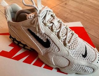 Nike Zapatillas Talla 42 Beige/Negro