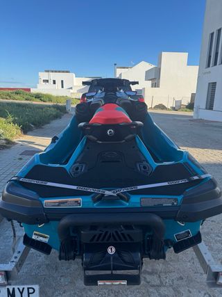 Sea-Doo 230 Wake Pro